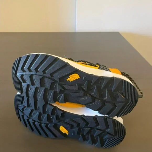 The North Face Women’s Size 6 Thermal all Lace Up Puffer Style Boots EUC. - Picture 5 of 9